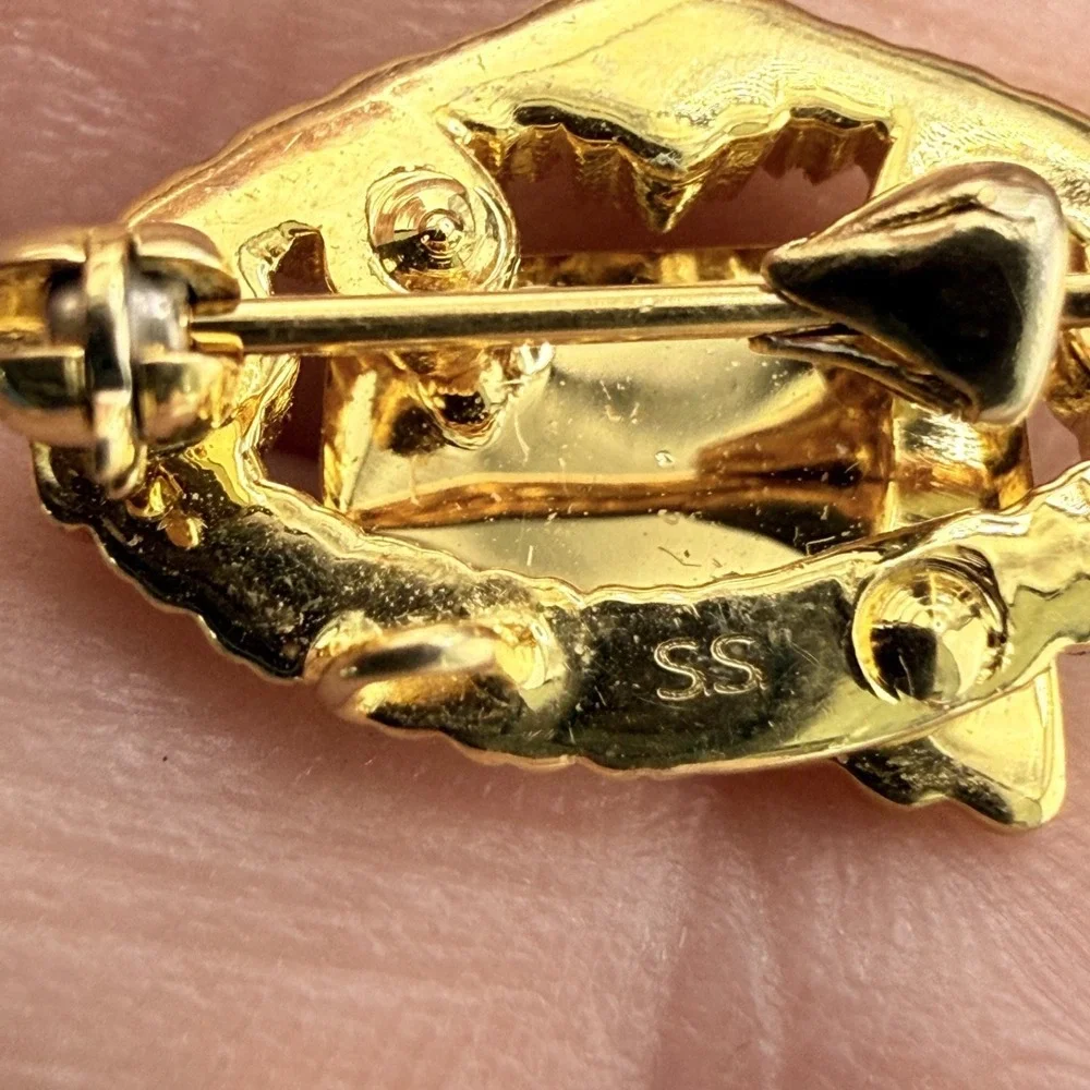 Vintage‎ Fraternity Pin Badge Brooch Sigma Alph Iota International Music Enamel